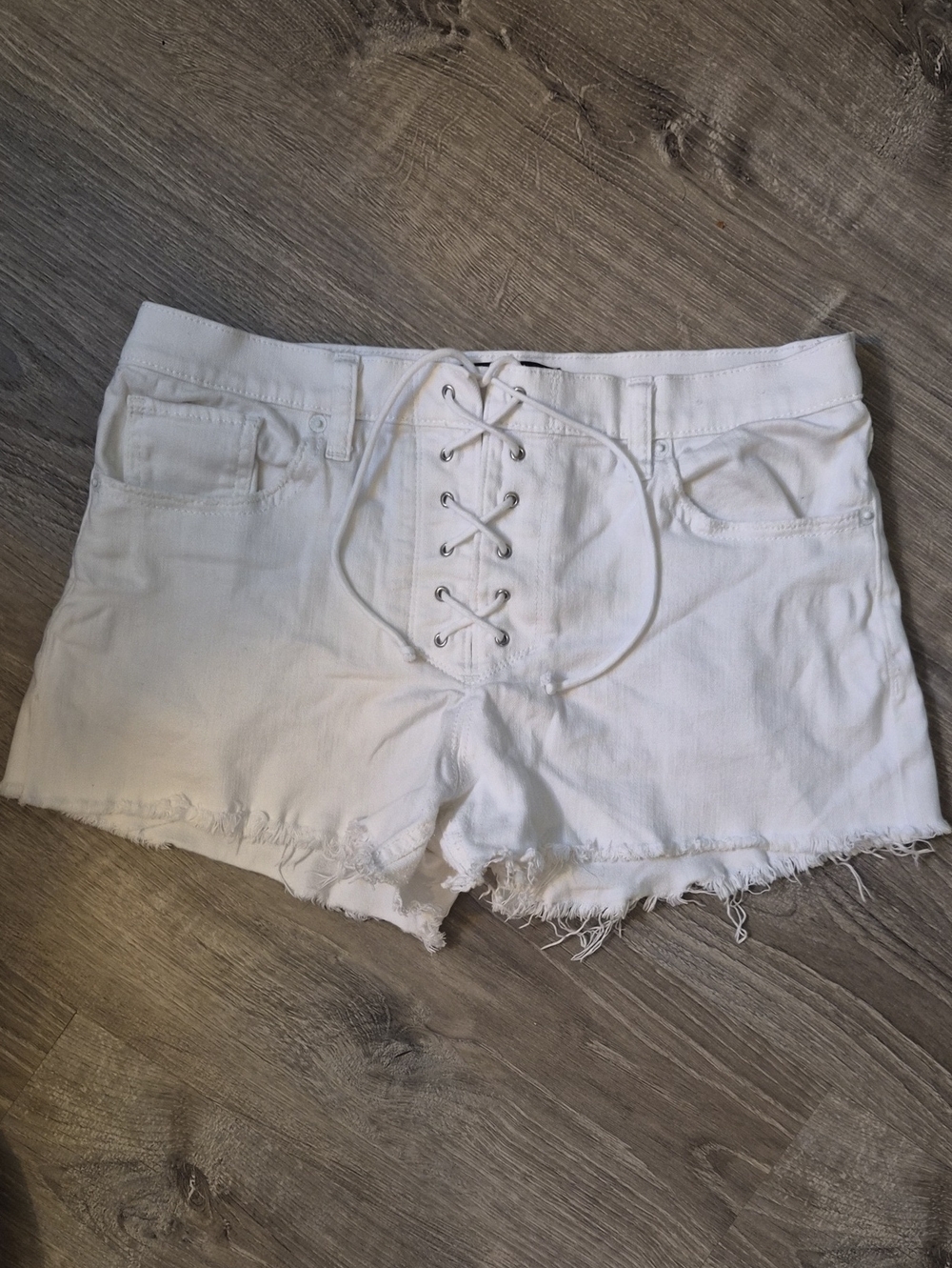 Express White Lace-Up Frayed Denim Shorts sz 8